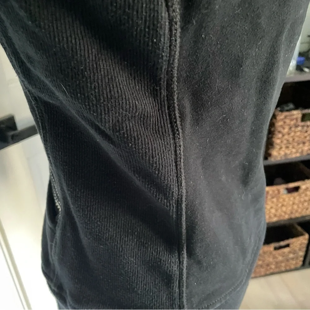 Lululemon Cuddle Up Full Zip Jacket Black Size 6 Thumbholes L=24” P2P=18”